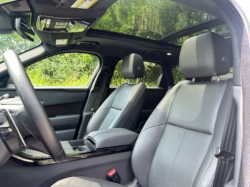 Certified 2026 Land Rover Range Rover Velar Dynamic SE AWD/4WD image 12