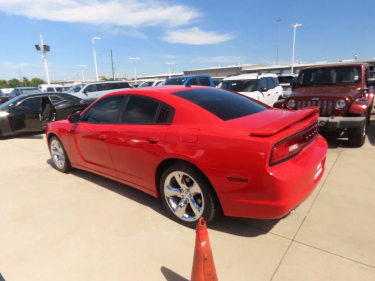 Used 2014 Dodge Charger SXT Plus RWD image 15