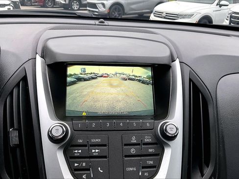 Used 2017 Chevrolet Equinox LS FWD image 21