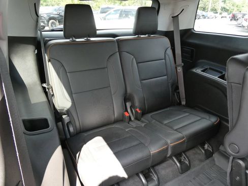 Used 2023 GMC Acadia AT4 w/ Technology Package AWD/4WD image 20