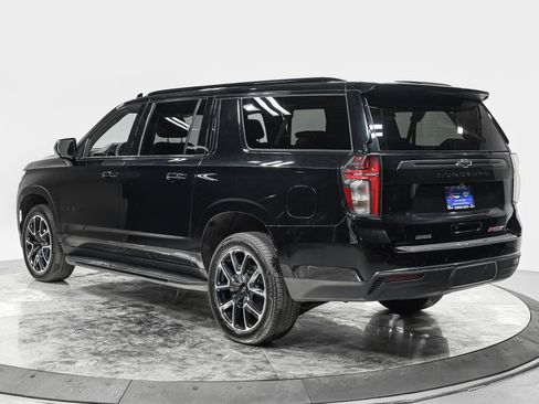 Used 2022 Chevrolet Suburban RST AWD/4WD image 4