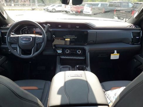 New 2026 GMC Sierra 2500 AT4 w/ AT4 Premium Plus Package AWD/4WD image 13