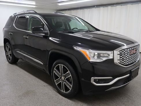 Used 2017 GMC Acadia Denali w/ Technology Package AWD/4WD image 1