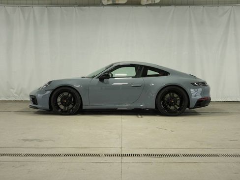 Used 2024 Porsche 911 Carrera GTS image 2
