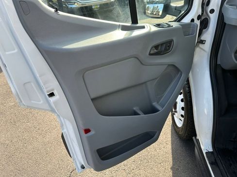 Used 2018 Ford Transit 350 156 DRW RWD image 9