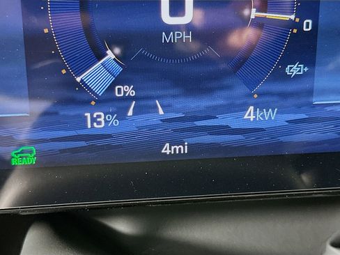 New 2026 Chevrolet Equinox EV LT image 12