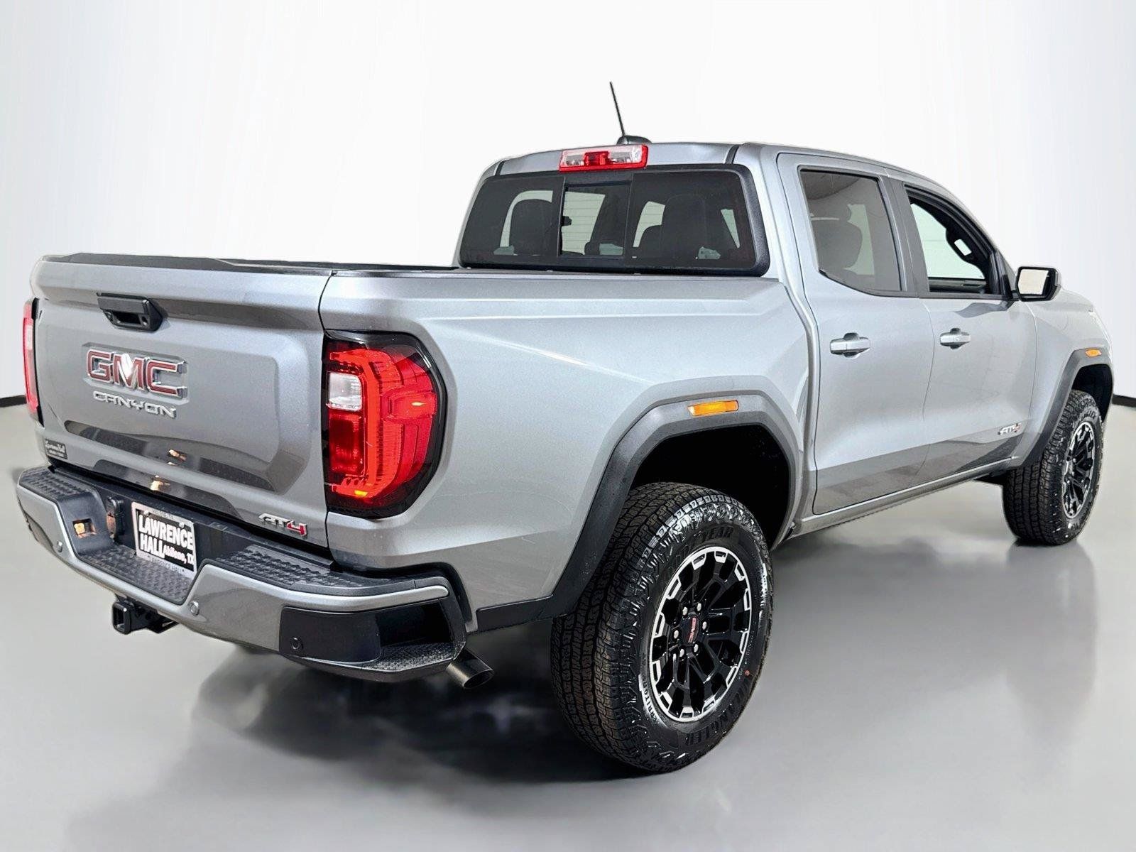 Certified 2026 GMC Canyon AT4 AWD/4WD image 4