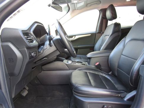 Used 2024 Ford Escape Platinum AWD/4WD image 11