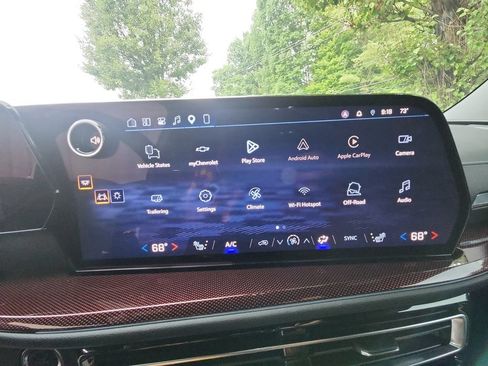 Used 2026 Chevrolet Traverse Z71 w/ LPO, Floor Liner Package AWD/4WD image 18