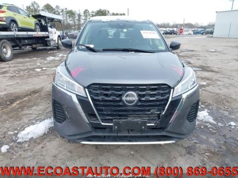 Used 2023 Nissan Kicks S image 7