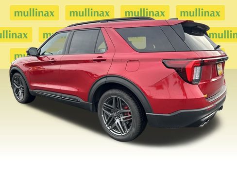 Used 2025 Ford Explorer ST w/ Sun And Sound Package image 10