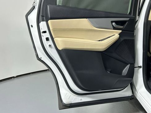 Used 2022 Acura MDX SH-AWD w/ Technology Package image 16