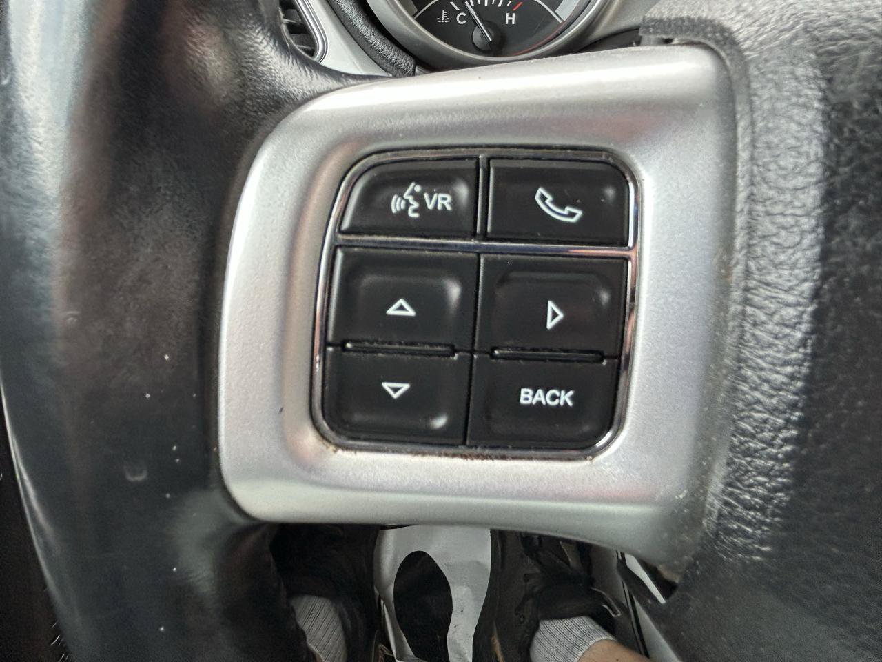 Used 2014 Dodge Journey SXT FWD image 18