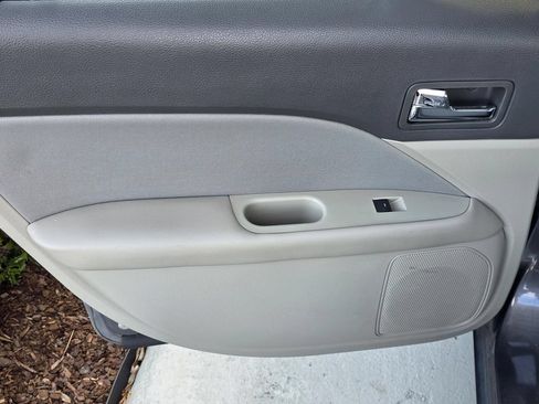 Used 2012 Ford Fusion SE FWD image 25