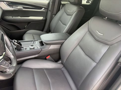 Used 2023 Cadillac XT5 Premium Luxury w/ Technology Package FWD image 12