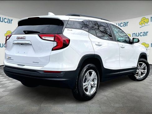 Used 2023 GMC Terrain SLE w/ Driver Convenience Package image 13