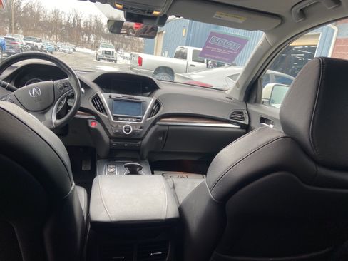 Used 2018 Acura MDX w/ Technology & Entertainment image 17