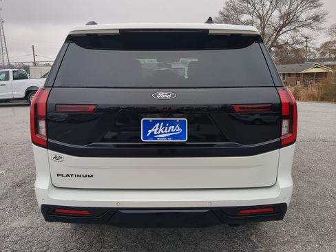 New 2026 Ford Expedition Platinum w/ Stealth Appearance Package AWD/4WD image 4