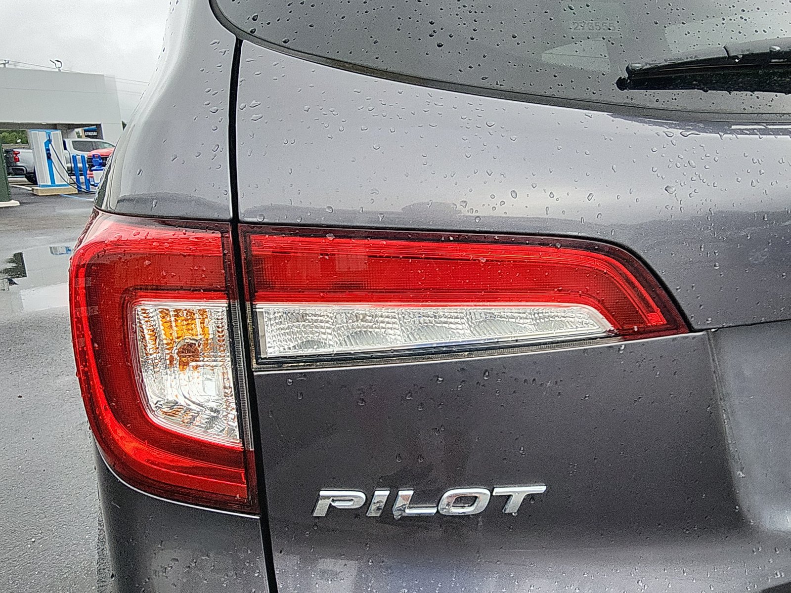 Used 2021 Honda Pilot EX image 10