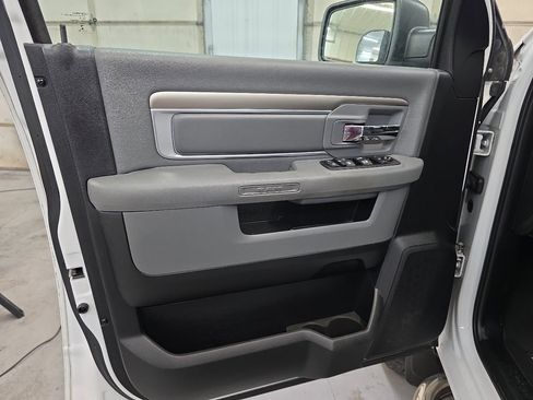 Used 2015 RAM 2500 SLT w/ Luxury Group image 25