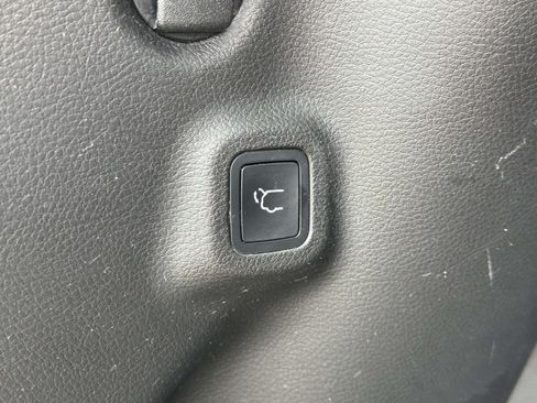 Used 2018 Jeep Compass Trailhawk w/ Leather Interior Group AWD/4WD image 15