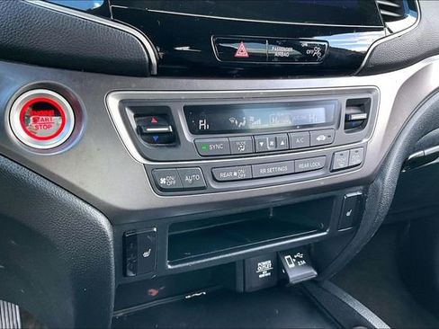 Used 2022 Honda Pilot Sport image 23