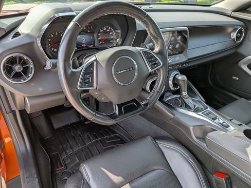 Used 2022 Chevrolet Camaro LT RWD image 10