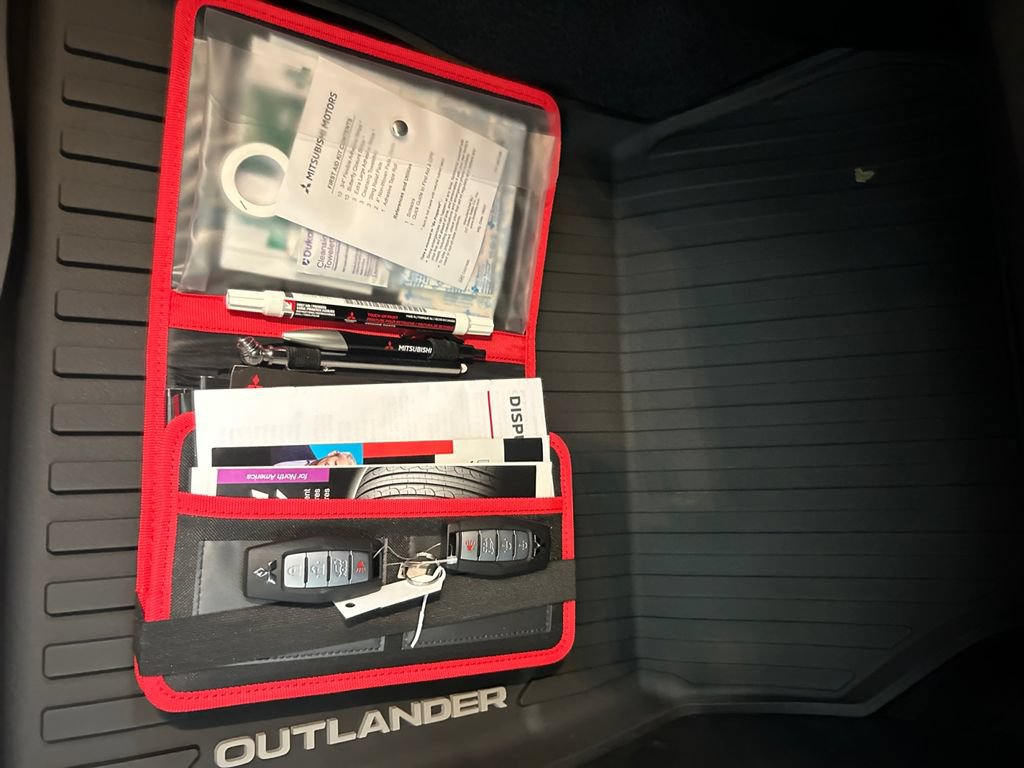 New 2026 Mitsubishi Outlander SE FWD image 18