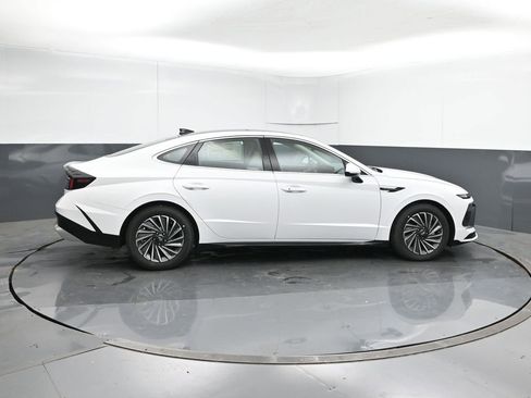 New 2026 Hyundai Sonata SEL FWD image 6