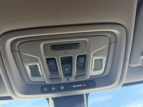 Used 2019 GMC Sierra 1500 SLT w/ SLT Premium Plus Package AWD/4WD image 16