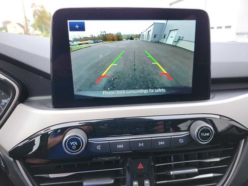 Used 2022 Ford Escape SE w/ SE Sport Appearance Package image 14