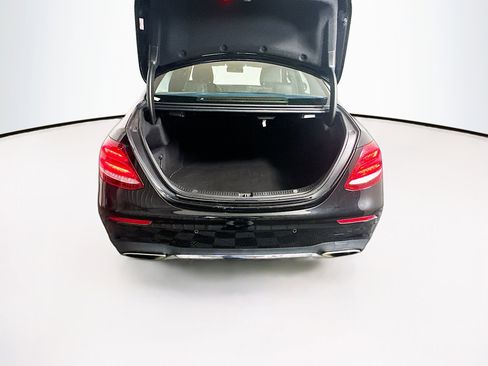 Used 2018 Mercedes-Benz E 300 image 31