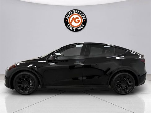 Used 2020 Tesla Model Y Long Range image 4