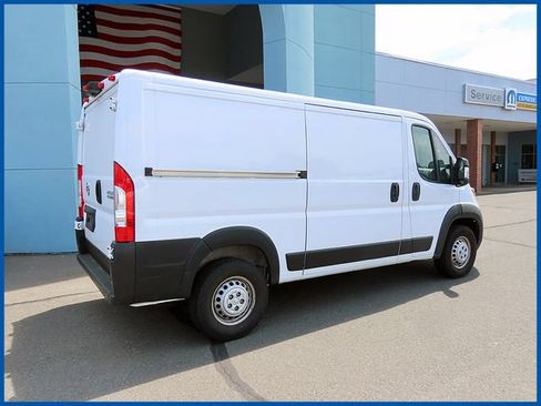Used 2025 RAM ProMaster 2500 w/ Convenience Group FWD image 7