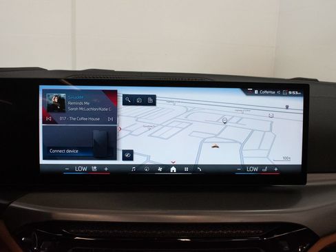 Used 2025 BMW M440i Convertible RWD image 18