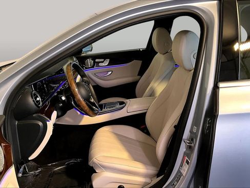 Used 2023 Mercedes-Benz E 350 4MATIC Sedan image 9