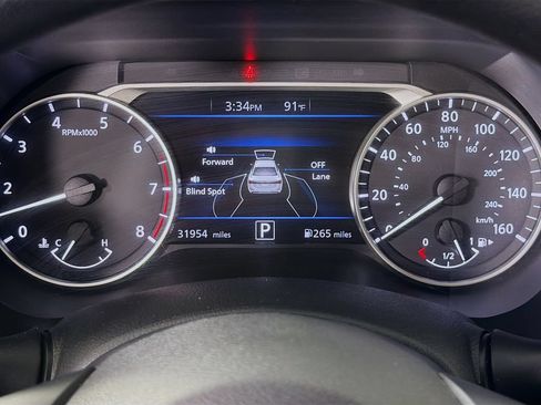 Used 2025 Nissan Sentra SV FWD image 15