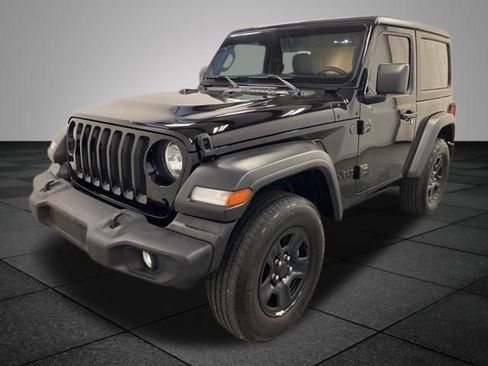 Used 2022 Jeep Wrangler Sport AWD/4WD image 3