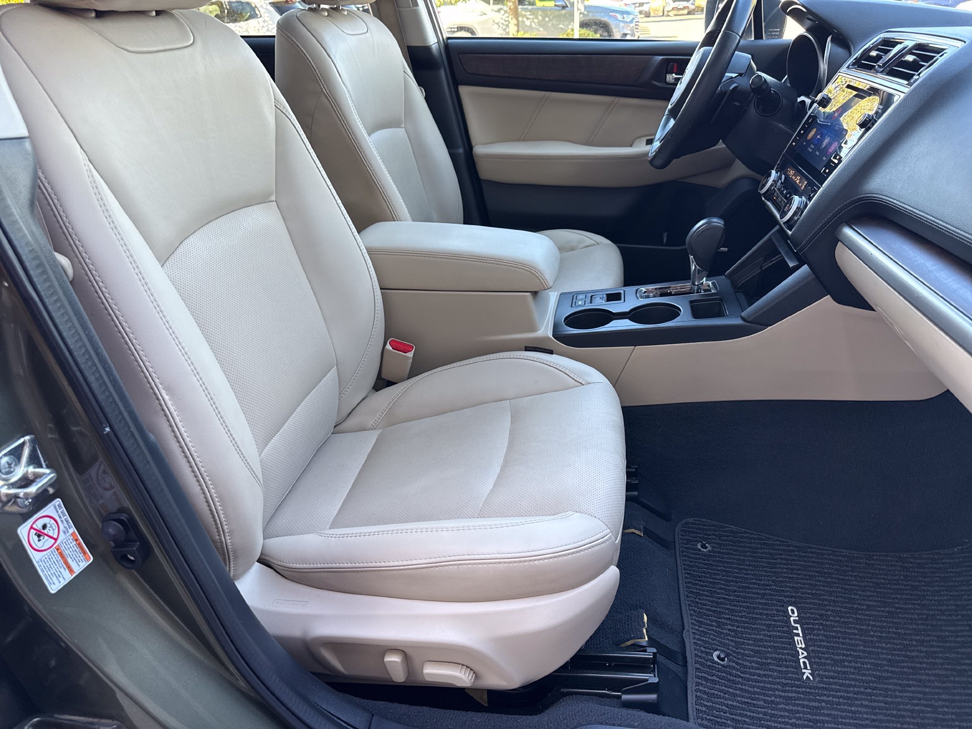 Used 2019 Subaru Outback 2.5i Limited AWD/4WD image 18