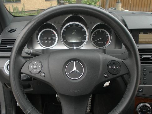 Used 2010 Mercedes-Benz C 300 4MATIC Sedan image 37