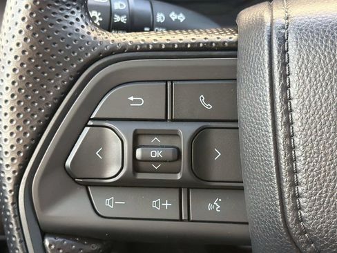 Used 2026 Toyota Tacoma SR5 AWD/4WD image 17