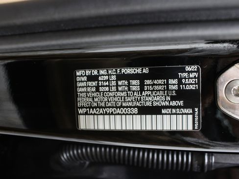 Used 2023 Porsche Cayenne Platinum Edition AWD/4WD image 39