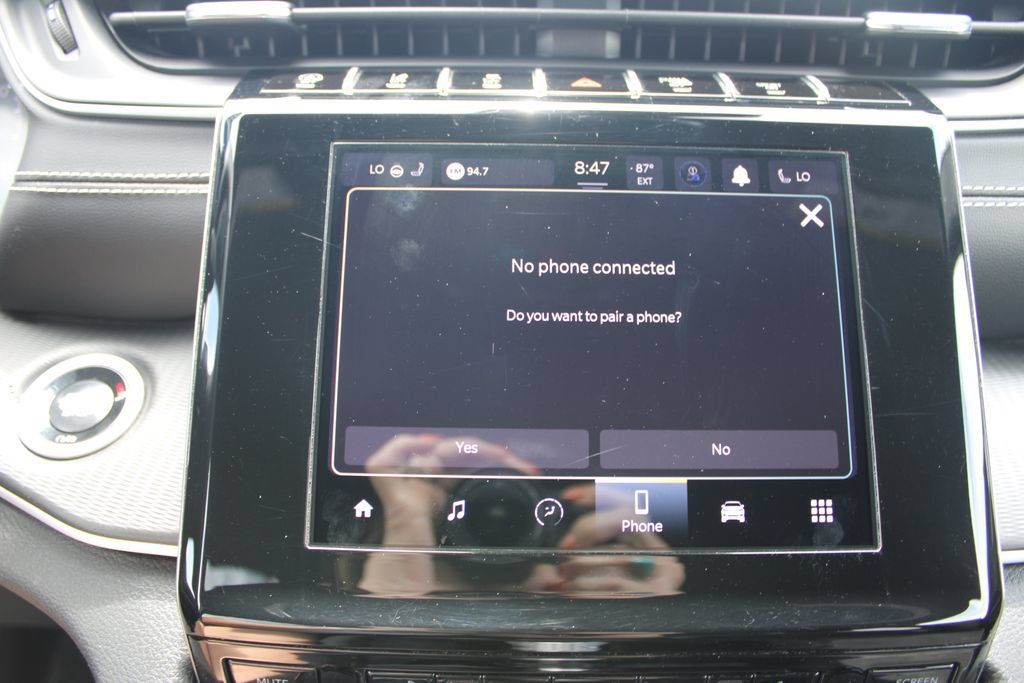 Used 2024 Jeep Grand Cherokee Altitude AWD/4WD image 51