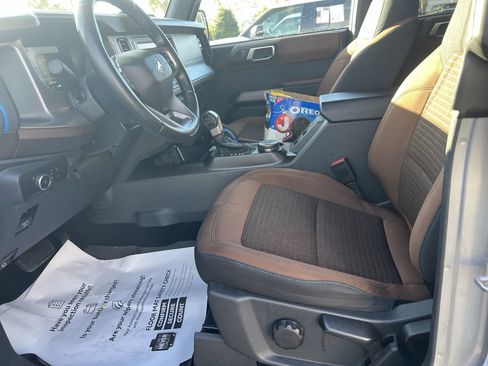 Used 2022 Ford Bronco Outer Banks image 16