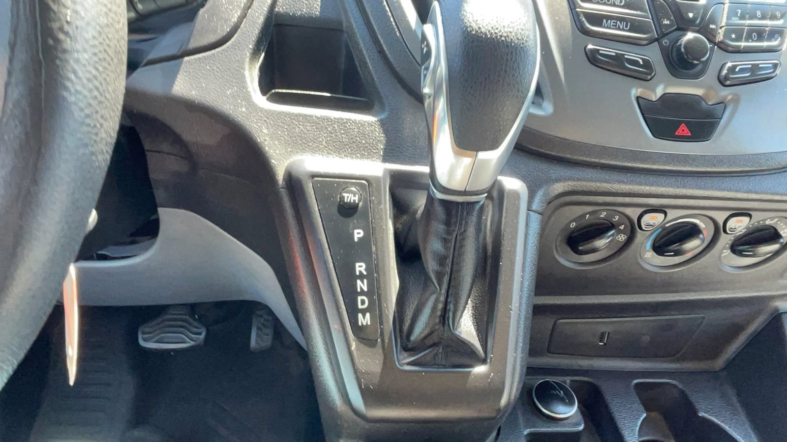 Used 2019 Ford Transit 350 138 DRW w/ Interior Upgrade Package RWD image 16