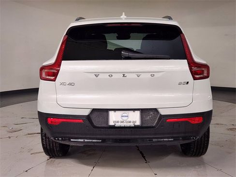 New 2026 Volvo XC40 B5 Plus w/ Protection Package Premier image 9