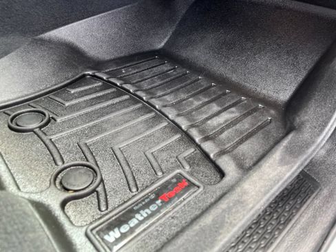 Used 2024 Jeep Grand Cherokee Altitude AWD/4WD image 42