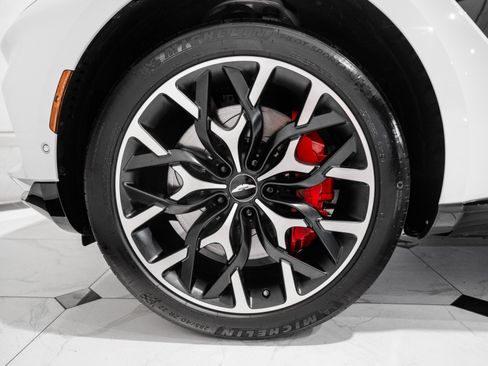 Used 2021 Aston Martin DBX AWD/4WD image 3