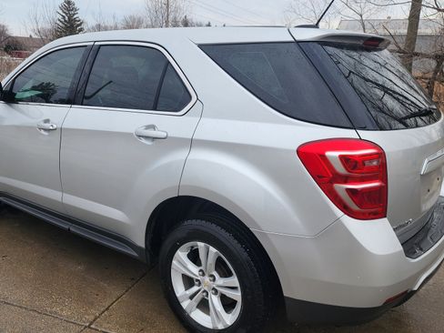 Used 2017 Chevrolet Equinox LS image 6