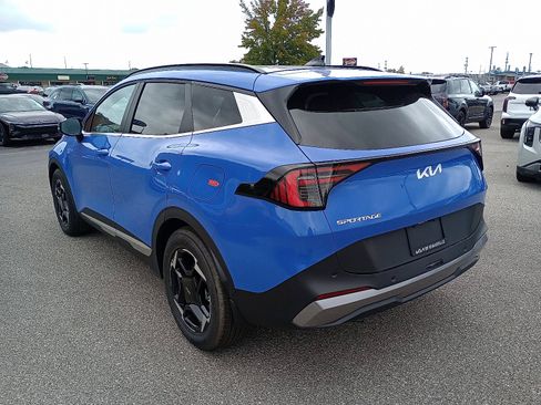 New 2026 Kia Sportage EX image 5
